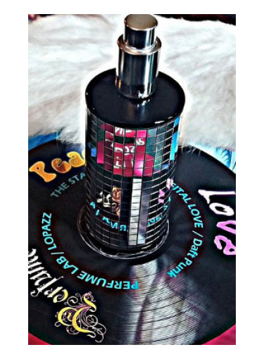 عطر ادکلن دف لاو هاوس آو متریارک - Daft Love House of Matriarch - بررسی، قیمت و خرید