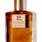 عطر ادکلن کیس این د تارک هووِ پارفیومر - Kiss In The Dark Hové Parfumeur, Ltd. - بررسی، قیمت و خرید