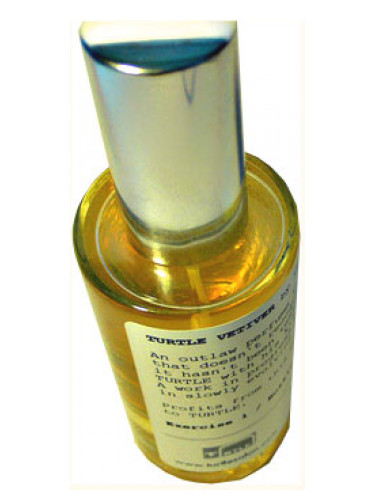 عطر ادکلن ترتل وتیور لِ نِز - Turtle Vetiver Les Nez - بررسی، قیمت و خرید