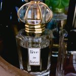 عطر ادکلن لیو این لاو اوسکار د لا رنتا - Live in Love Oscar de la Renta - بررسی، قیمت و خرید
