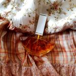عطر ادکلن رافلز اسکار دلا رنتا - Ruffles Oscar de la Renta - بررسی، قیمت و خرید
