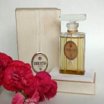 عطر ادکلن ترژستوو نووایا زاریا - Торжество (Torzhestvo) Новая Заря (The New Dawn) - بررسی، قیمت و خرید
