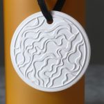 عطر ادکلن کیور دورینت سول مانتو - Cuir d'Orient Sous le Manteau - بررسی، قیمت و خرید