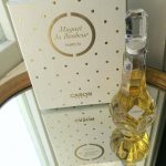 عطر ادکلن موگه دو بونور کارِن - Muguet du Bonheur Caron - بررسی، قیمت و خرید