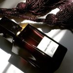 عطر ادکلن دَرینگلی دیفرنت دایانا وریلند - Daringly Different Diana Vreeland - بررسی، قیمت و خرید