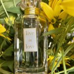 عطر ادکلن لیو این لاو اوسکار د لا رنتا - Live in Love Oscar de la Renta - بررسی، قیمت و خرید