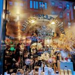 عطر ادکلن کافه تاباک ایدس دی ونوستاس - Café Tabac Aedes de Venustas - بررسی، قیمت و خرید