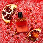 عطر ادکلن د کالر آف پامگرانیت ماث اند ربیت پرفیومز - The Colour of Pomegranate Moth and Rabbit Perfumes - بررسی، قیمت و خرید