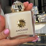 عطر ادکلن آنر ۴۳ وومن آمواج - Honour 43 Woman Amouage - بررسی، قیمت و خرید