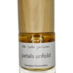 عطر ادکلن پِتالز آنفولد لیتِل باتِل پرفیوم - petals unfold Little Bottle Perfumes - بررسی، قیمت و خرید