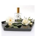 عطر ادکلن وایت رزز آنجلا فلندرز - White Roses Angela Flanders - بررسی، قیمت و خرید