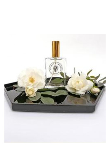 عطر ادکلن وایت رزز آنجلا فلندرز - White Roses Angela Flanders - بررسی، قیمت و خرید
