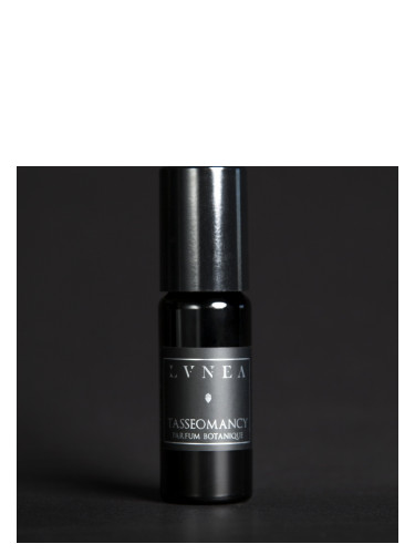 عطر ادکلن تیسومانسی لونیا - Tasseomancy Lvnea - بررسی، قیمت و خرید
