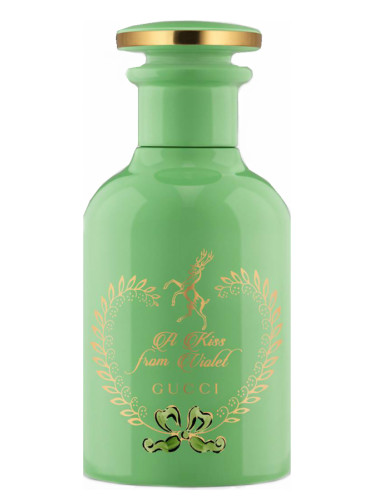 عطر ادکلن ا کیسم فرام وایولت پرفیوم اویل گوچی - A Kiss From Violet Perfume Oil Gucci - بررسی، قیمت و خرید