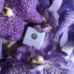 عطر ادکلن لیلک لاو امواج - Lilac Love Amouage - بررسی، قیمت و خرید