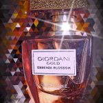 عطر ادکلن جیوردانی گلد اسانزا بلاسم اوریفلیم - Giordani Gold Essenza Blossom Oriflame - بررسی، قیمت و خرید