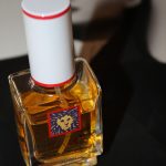 عطر ادکلن بلیزر آن کلاین - Blazer Anne Klein - بررسی، قیمت و خرید