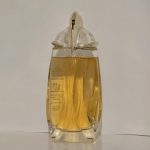 عطر ادکلن اِیلیِن اٌ اُکسترااُردینِر موگلر - Alien Eau Extraordinaire Mugler - بررسی، قیمت و خرید