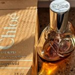 عطر ادکلن کلوئه کارل لاگرفلد - Chloé (Parfums Lagerfeld) Karl Lagerfeld - بررسی، قیمت و خرید