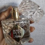 عطر ادکلن رزز آن آیس بای کیلیان - Roses on Ice By Kilian - بررسی، قیمت و خرید
