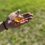 عطر ادکلن وومَنیتی له پارفوم دو کعیر موگلر - Womanity Les Parfums de Cuir Mugler - بررسی، قیمت و خرید