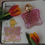 عطر ادکلن رمانتیکا آنا سوی - Romantica Anna Sui - بررسی، قیمت و خرید