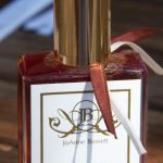 عطر ادکلن مالمیسون جوآن باست - Malmaison JoAnne Bassett - بررسی، قیمت و خرید