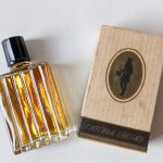 عطر ادکلن اُپِرای یوگِنی اُنیگین نوایا زرایا - Опера Евгений Онегин (Opera Eugene Onegin) Новая Заря (The New Dawn) - بررسی، قیمت و خرید