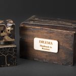 عطر ادکلن دیلم ادی اله وان - Dilema Adi Ale Van - بررسی، قیمت و خرید