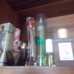 عطر ادکلن نو وان سیس بریت پئونی استرادیواریوس - No 136 Bright Peony Stradivarius - بررسی، قیمت و خرید
