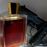 عطر ادکلن اویل فیکشن ژولیت هز اِ گان - Oil Fiction Juliette Has A Gun - بررسی، قیمت و خرید