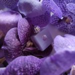 عطر ادکلن لیلک لاو امواج - Lilac Love Amouage - بررسی، قیمت و خرید