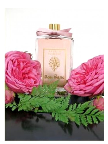 عطر ادکلن رُز پودری آنجلا فلاندرز - Rose Poudree Angela Flanders - بررسی، قیمت و خرید