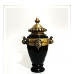عطر ادکلن ماجستیک وودی اینتنس عربیان عود - Majestic Woody Intense Arabian Oud - بررسی، قیمت و خرید