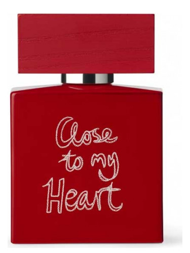 عطر ادکلن کلوز تو مای هارت بلا فروید - Close To My Heart Bella Freud - بررسی، قیمت و خرید