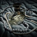 عطر ادکلن مون جاسمین نوآر بولگاری - Mon Jasmin Noir Bvlgari - بررسی، قیمت و خرید
