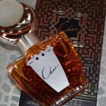 عطر ادکلن آنین‌هبیتد شر - Uninhibited Cher - بررسی، قیمت و خرید