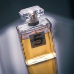 عطر ادکلن شنل نامبر فایو او دو پرفیوم 100th انیورسری اسک فور د مون لیمیتد ادیشن شنل - Chanel No 5 Eau de Parfum 100th Anniversary – Ask For The Moon Limited Edition Chanel - بررسی، قیمت و خرید