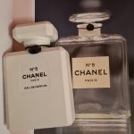 عطر ادکلن شنل نامبر فایو او دو پرفیوم 100th انیورسری اسک فور د مون لیمیتد ادیشن شنل - Chanel No 5 Eau de Parfum 100th Anniversary – Ask For The Moon Limited Edition Chanel - بررسی، قیمت و خرید