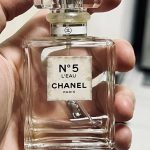عطر ادکلن شنل نامبر فایو لئو ادو تویلت ۱۰۰ث انیورسری – اسک فور د مون لیمیتد ادیشن شانل - Chanel No 5 L'Eau Eau De Toilette 100th Anniversary – Ask For The Moon Limited Edition Chanel - بررسی، قیمت و خرید