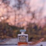 عطر ادکلن بوا دزیل پارفوم شانل - Bois Des Iles Parfum Chanel - بررسی، قیمت و خرید