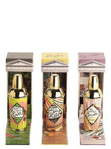عطر ادکلن سو هوکد آن کارملا بنیفیت - So Hooked on Carmella Benefit - بررسی، قیمت و خرید