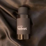 عطر ادکلن ولوت کامادیتی - Velvet Commodity - بررسی، قیمت و خرید