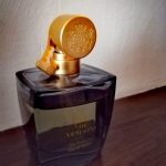 عطر ادکلن آیریس نازارنا ایدس دو وِنوسْتاس - Iris Nazarena Aedes de Venustas - بررسی، قیمت و خرید