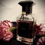 عطر ادکلن اُیِه پُغپغ گرلن - Oeillet Pourpre Guerlain - بررسی، قیمت و خرید