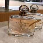 عطر ادکلن بیوتیفول بل لاو اِستِه لادِر - Beautiful Belle Love Estée Lauder - بررسی، قیمت و خرید