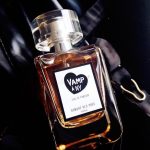عطر ادکلن ومپ ان وای آنوره دِ پرِ - Vamp à NY Honore des Pres - بررسی، قیمت و خرید